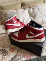 Nike Air Jordan 1 Mid Jordan 1 Mid Gym Red T.40 