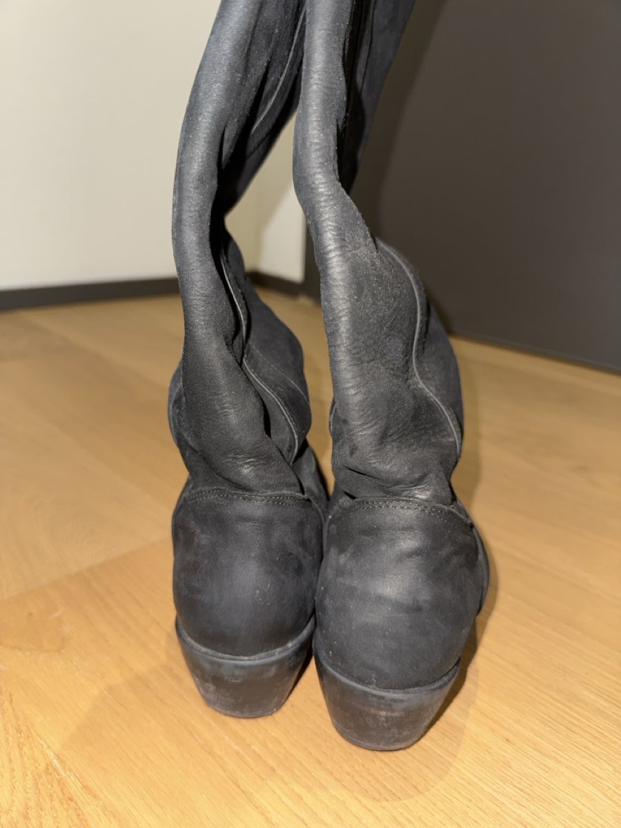Chaussures femmes: Black Suede Boots – D'occasion à Zürich par VittoDS 2