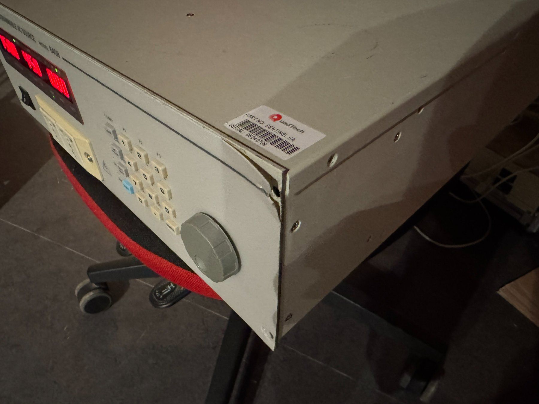 Mesurer: Chroma Programmable AC Source Model 6408 – D'occasion à Hörhausen par SevenTimesSix 5