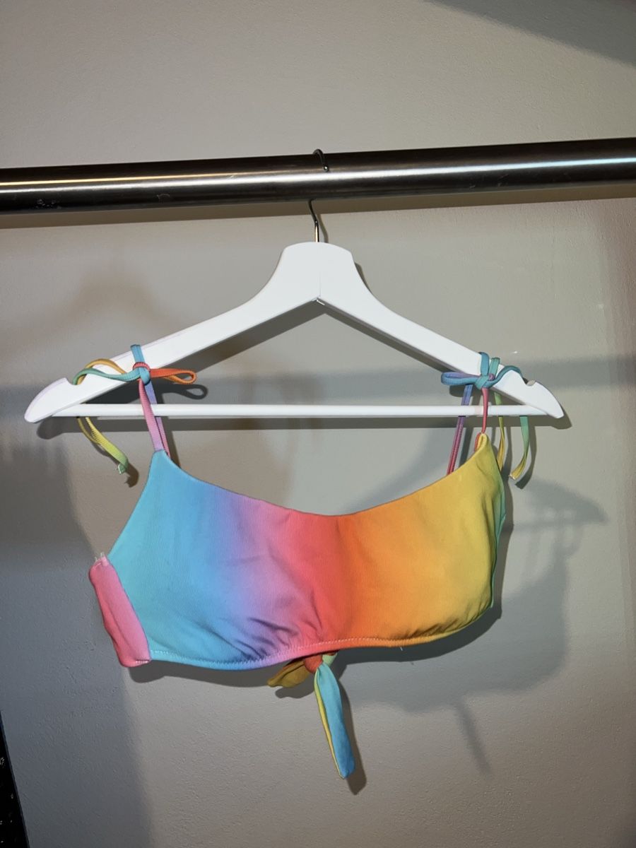 Calzedonia Badekleider & Bikinis: Regenbogen Bikini-Top – Gebraucht aus Felsberg von brueli-97