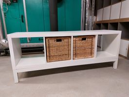 Kommode IKEA Kallax Regal weiss mit zwei Körben gebraucht