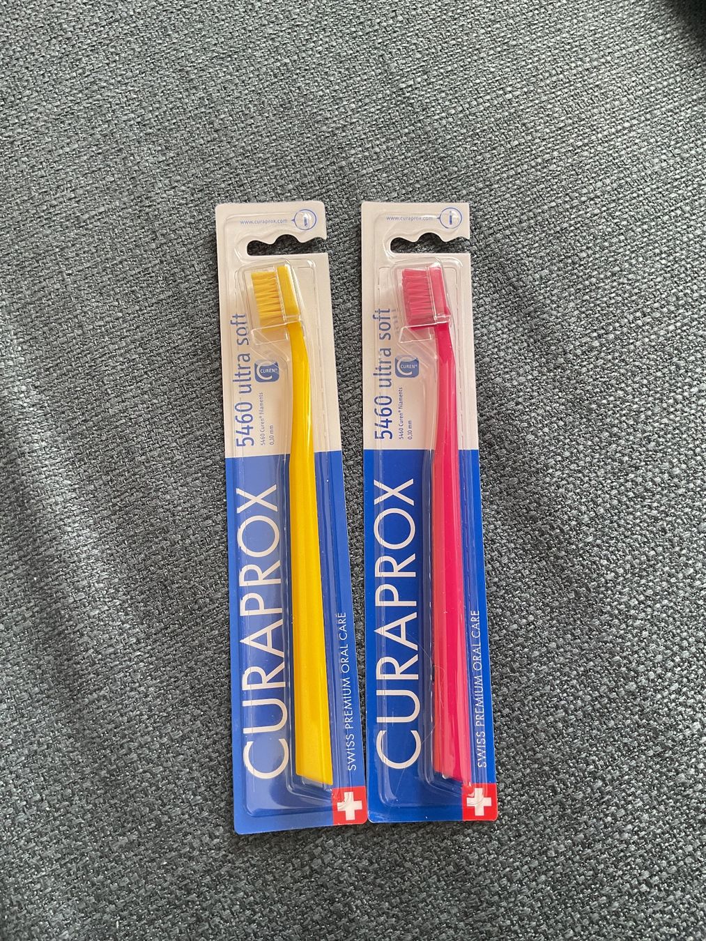 Curaprox Cura dei denti: CURAPROX® 2 brosses à dent- neuf – Nuovo e nell'imballaggio originale da Icogne venduto da Juka