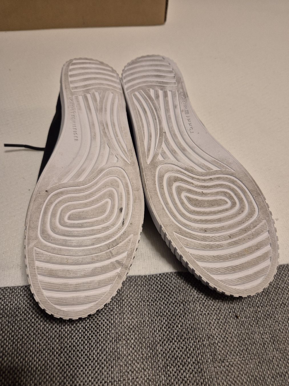 Tommy Hilfiger Scarpe da donna: Tommy Hilfiger Damenschuhe, Grösse 39, – Usato da Ebikon venduto da Familiekunterbunt 2