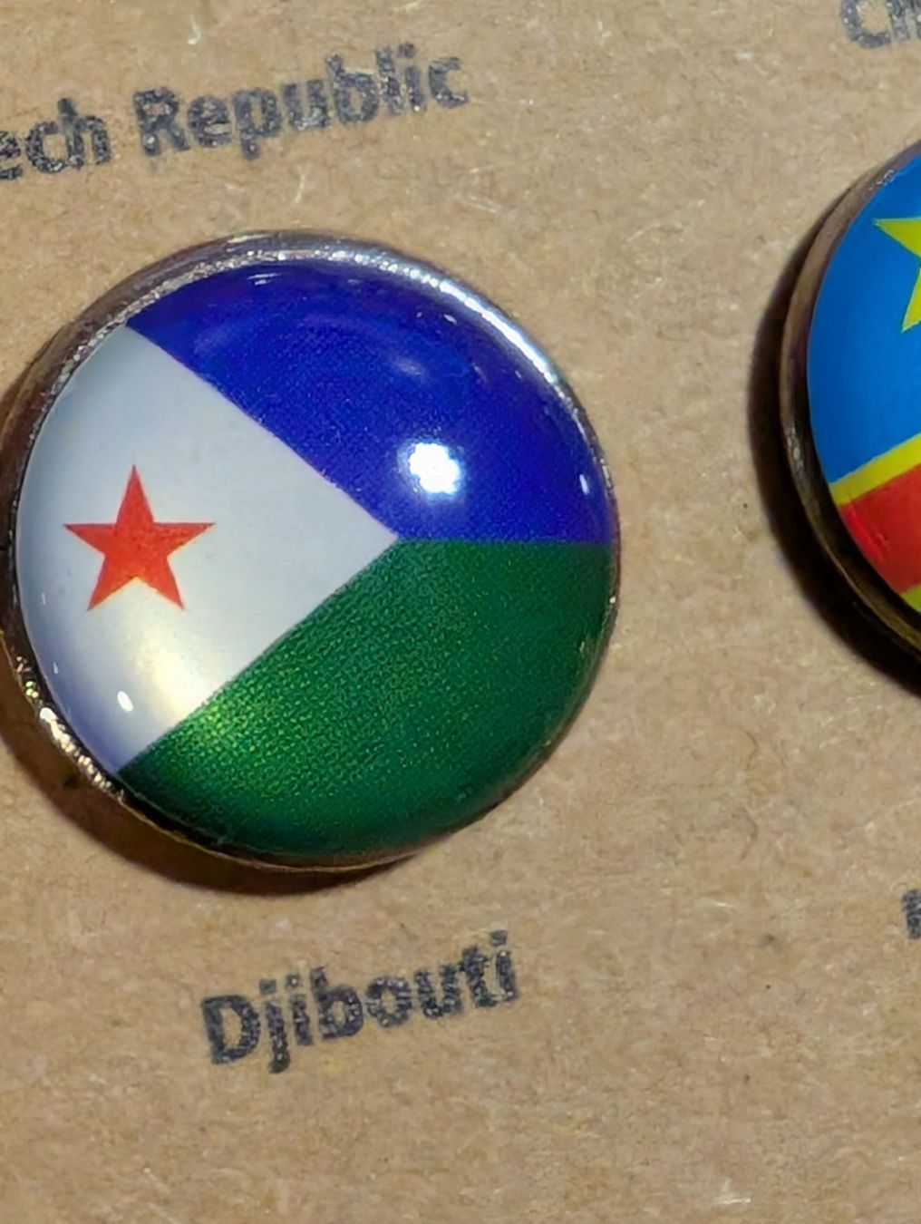 Placchette & Badge: Ansteckpin LW: Länderwappen – Usato da Oppligen venduto da Pin-Fall-Shop