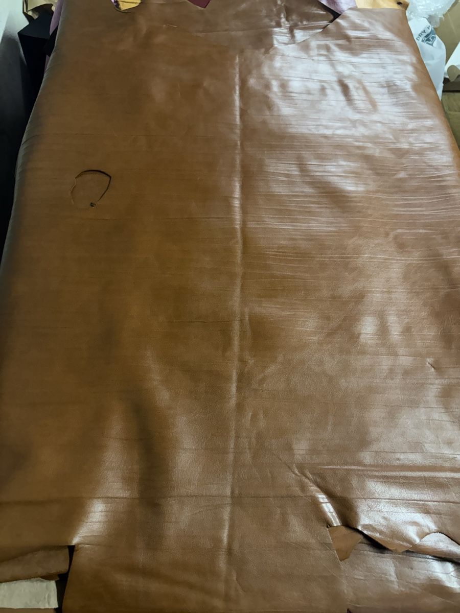 Tessuti: klassisches braunes Vollrindleder, 1.0mm – Nuovo e nell'imballaggio originale da Veyras venduto da ValClasse 3