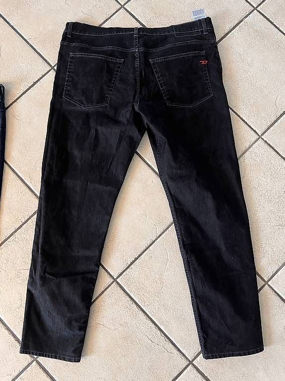 Jeans: Disel jeans hose – Usato da Studen BE venduto da sch_z82c 4