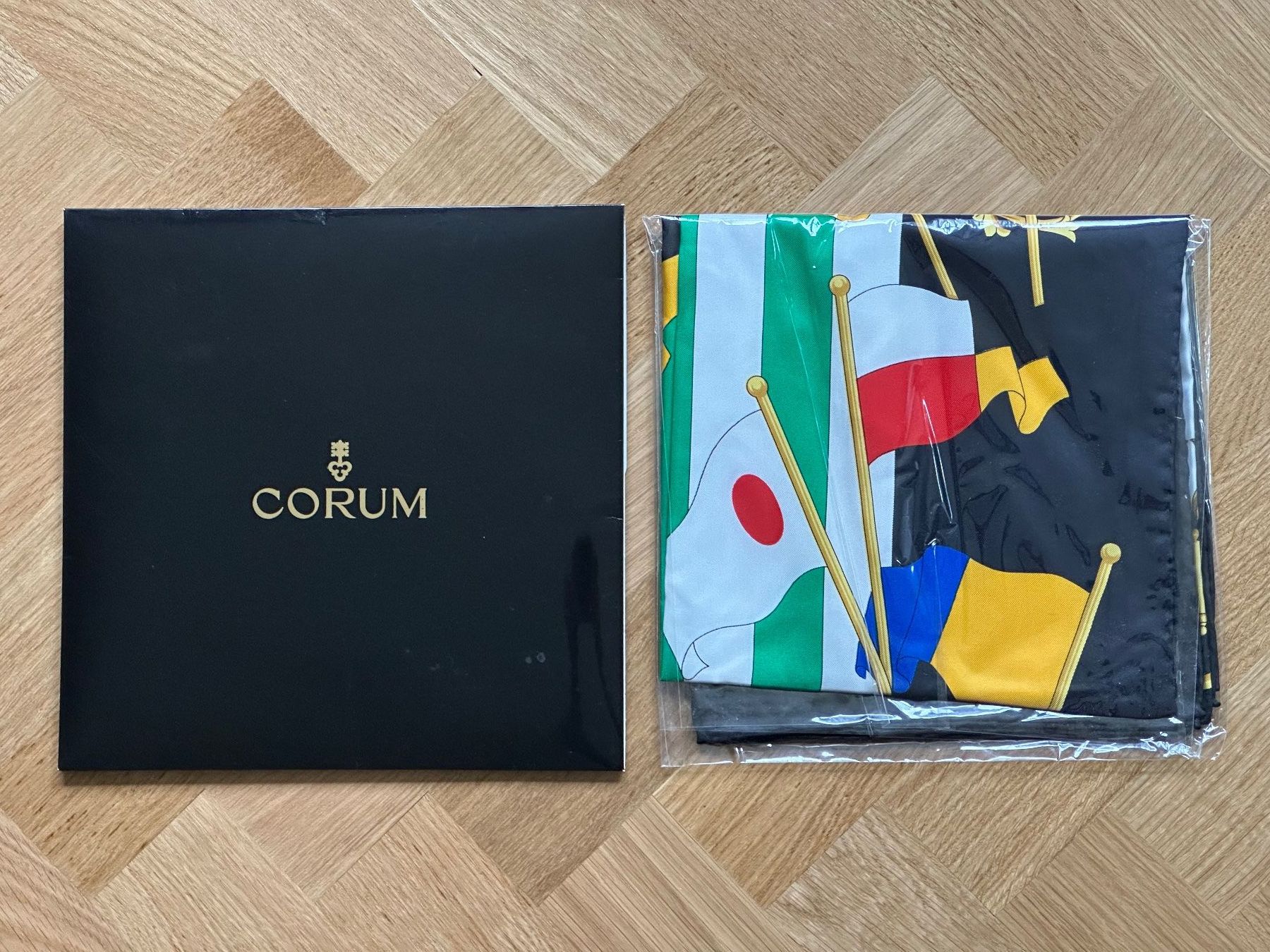 Foulard & Sciarpe: Vintage Seidenschal Corum – Nuovo (secondo la descrizione) da Bern venduto da der_karl 1