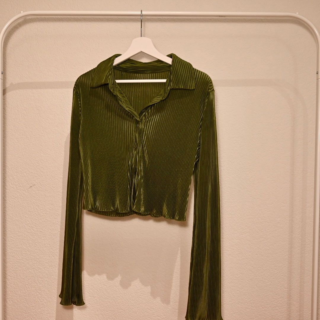 Camicette: Olive Green Velvet Top – Nuovo e nell'imballaggio originale da Zürich venduto da cla_7w78 1