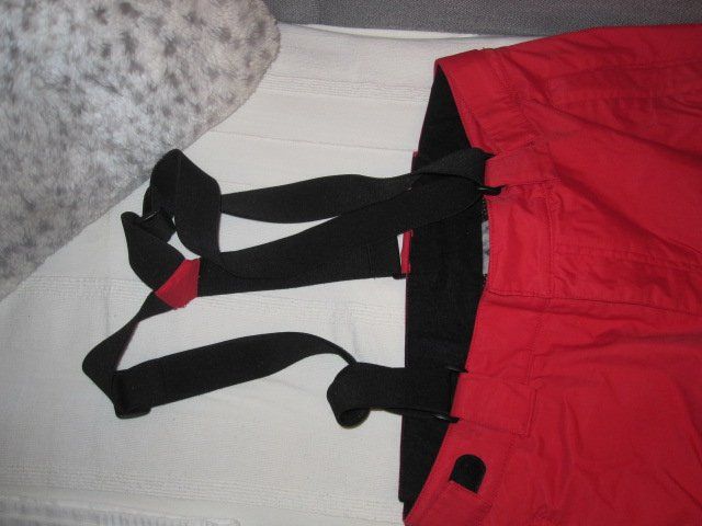 Skis: zwei Hosen Skifahren – Gebraucht aus Ehrendingen von salvi1995 2