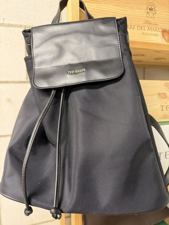 TED BAKER Rucksack schwarz guter Zustand