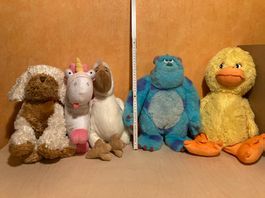 5 Peluches Disney/Pixar, très bon état !