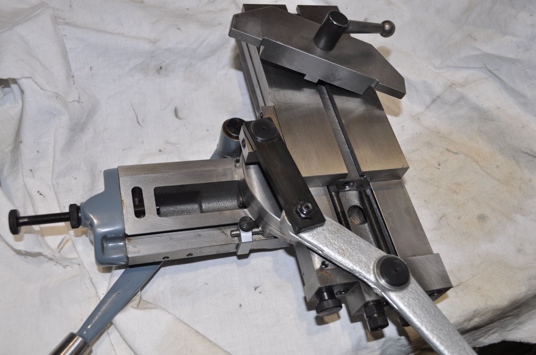 Schaublin Altro per industria metallurgica: Schaublin 102 Neu Hebel Kreuzsupport – Nuovo e nell'imballaggio originale da Frenkendorf venduto da nen_h8rw 1