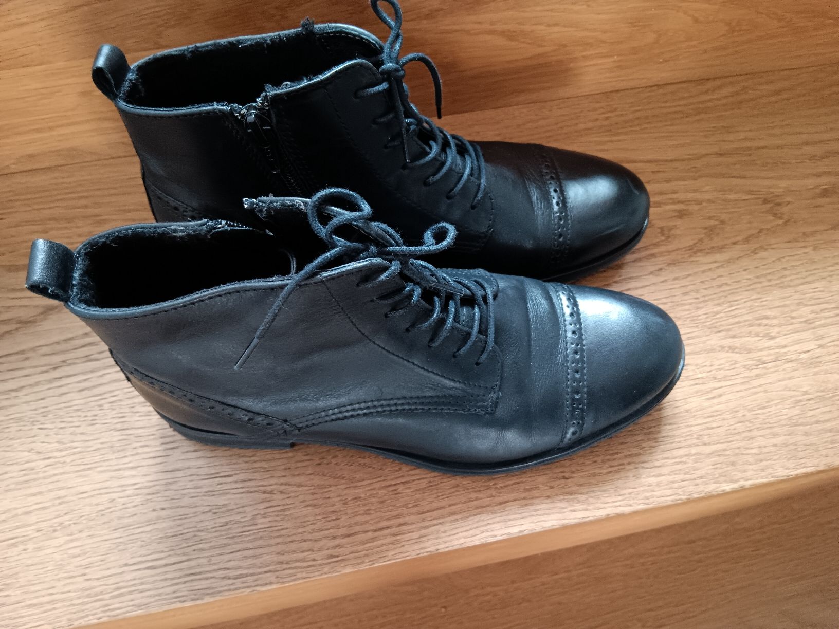 Scarpe da donna: Schwarze Lederstiefeletten, Gr. 38 – Usato da Sempach venduto da benzi70 2