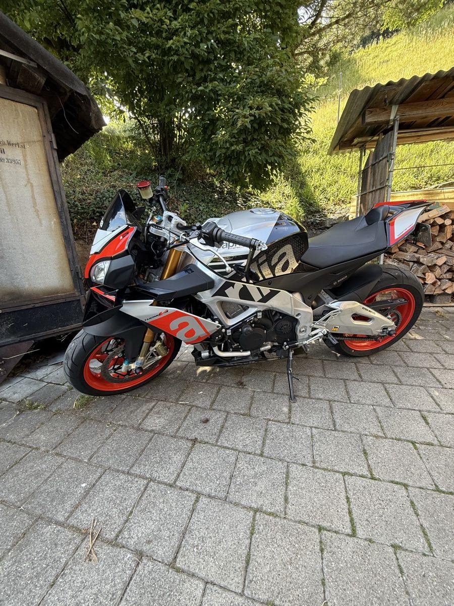 Aprilia Strada: Aprilia Tuono V4 factory – Usato da Weite venduto da nfa_bf2l 1