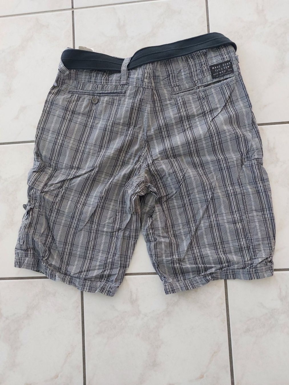 Hosen: Herren Shorts Gr.  32 Marc Ecko – Gebraucht aus Schmitten von JasiStern 1