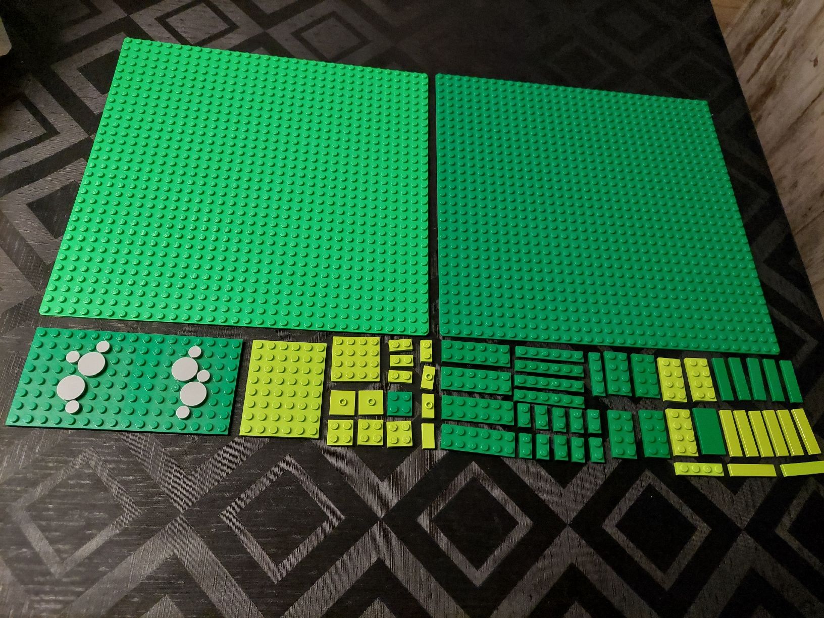 Lego Giocattoli: Div Lego Platten  in grün – Usato da Zetzwil venduto da sti_x9xf