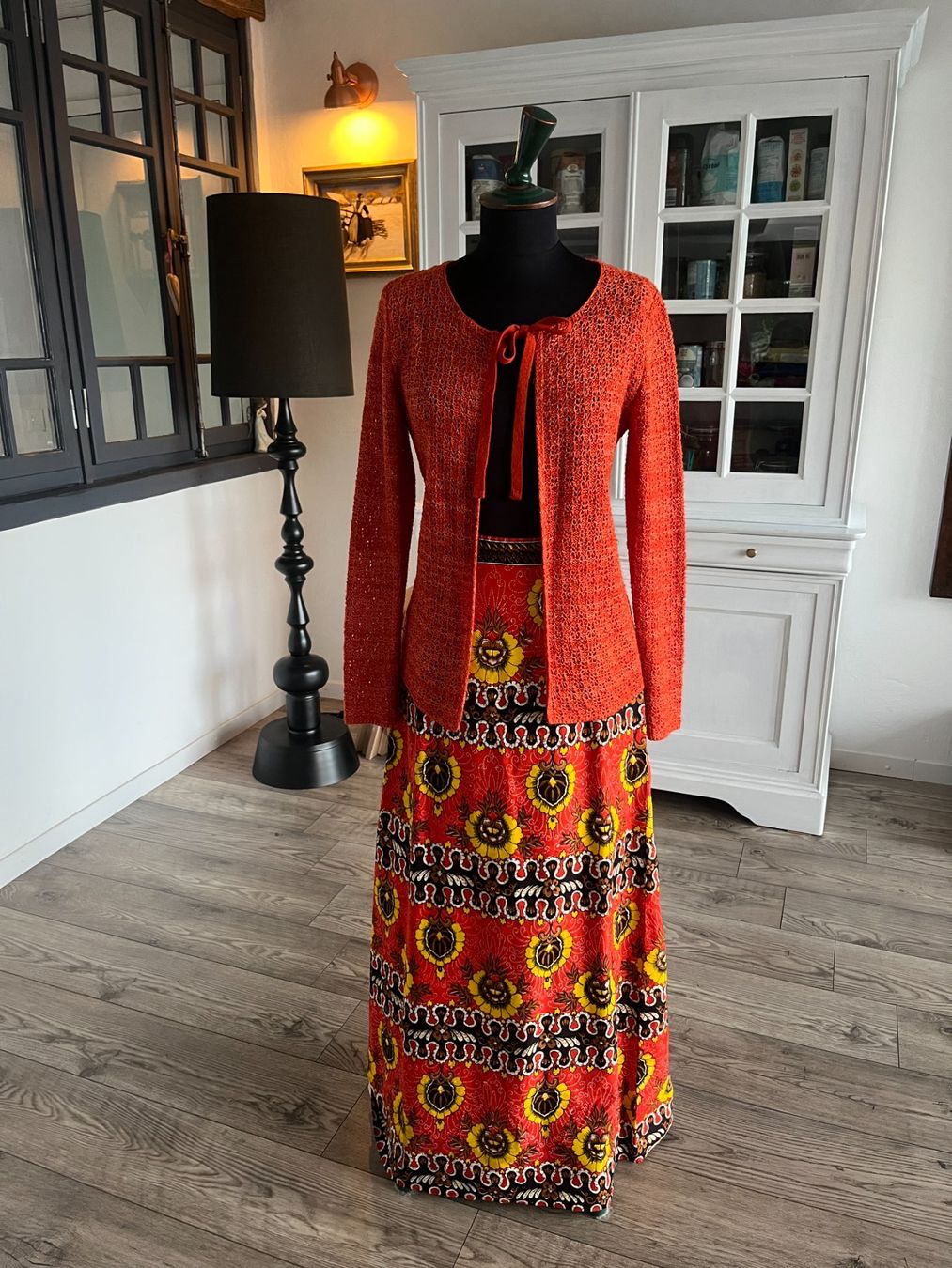 Lotti di vestiti: Ensemble Jupe et gilet Orange – Usato da Seiry venduto da vanille08
