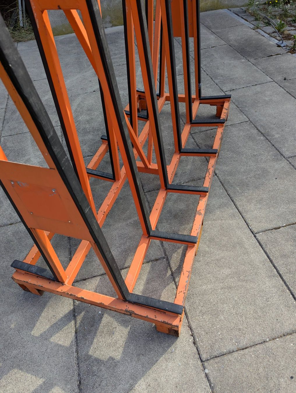 Sonstiges zum Lager & Transport: Glasgestell Orange Metall gebraucht – Gebraucht aus Watt von inf_cpz7 1