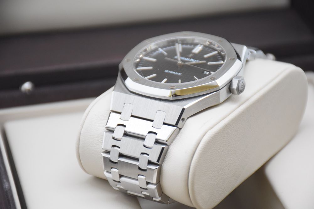 audemars-piguet-royal-oak-ref-15400st-ap-service-in-2022-kaufen-auf