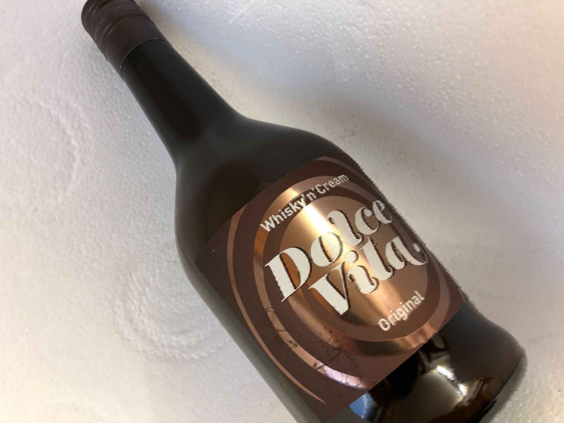 Spirituosen: 1 Flasche Dolce Vita ORIGINAL Rahmlikör 17% – Neu und originalverpackt aus Wöschnau von Vinsale 6