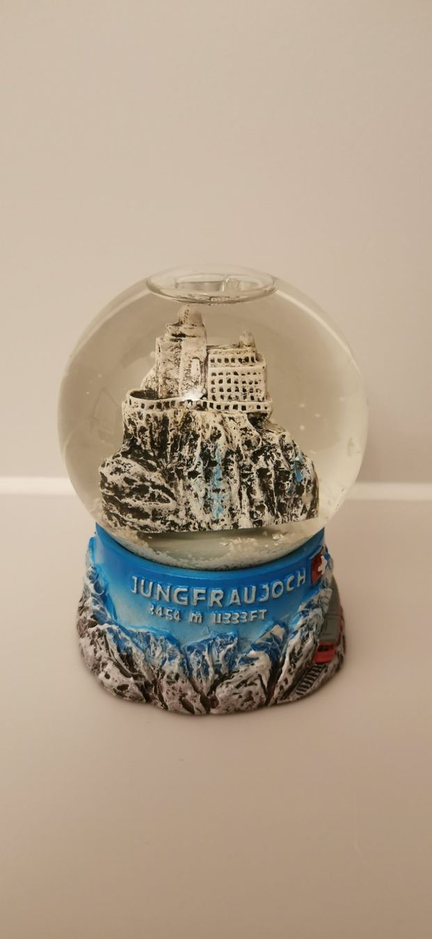 Tutte le decorazioni: Schneekugel Jungfraujoch – Usato da Oberhofen am Thunersee venduto da jo0ker9 3