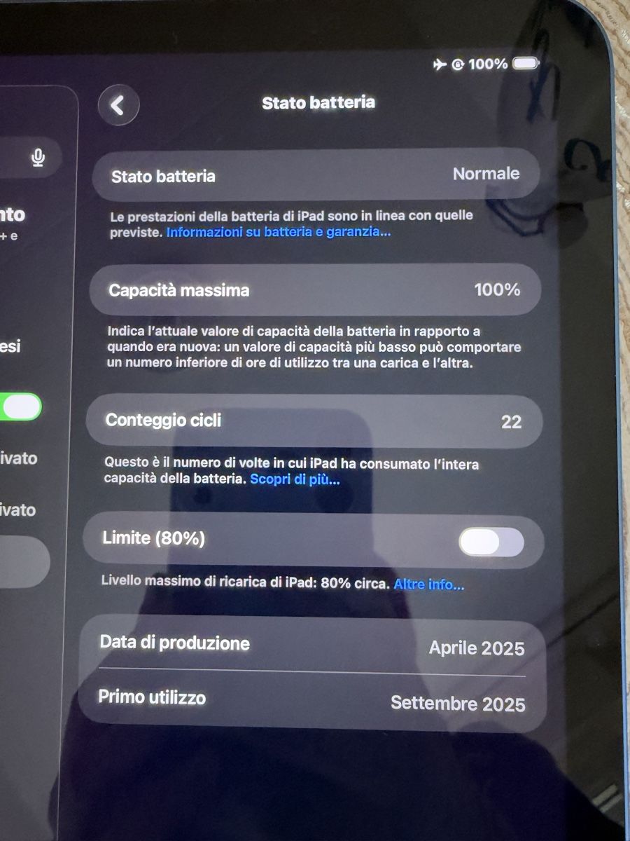 Apple Tablet PC: iPad 11 2025 (A16) – Gebraucht aus Langnau am Albis von reddoneh 2