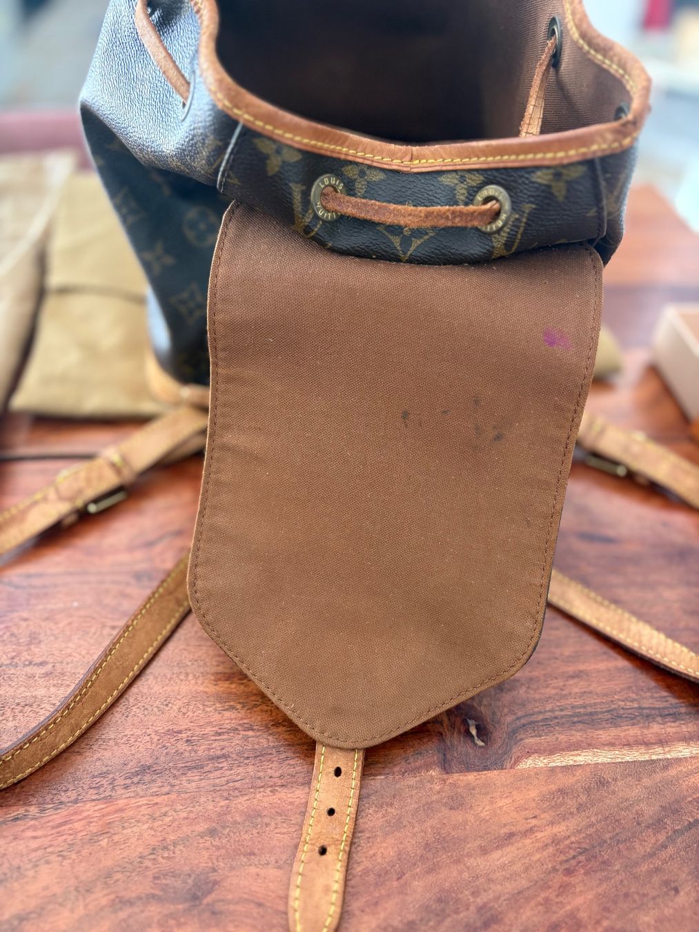 Louis Vuitton Zaini: Louis Vuitton Montsouris MM Monogram Rucksack – Usato da Basel venduto da mari474 1