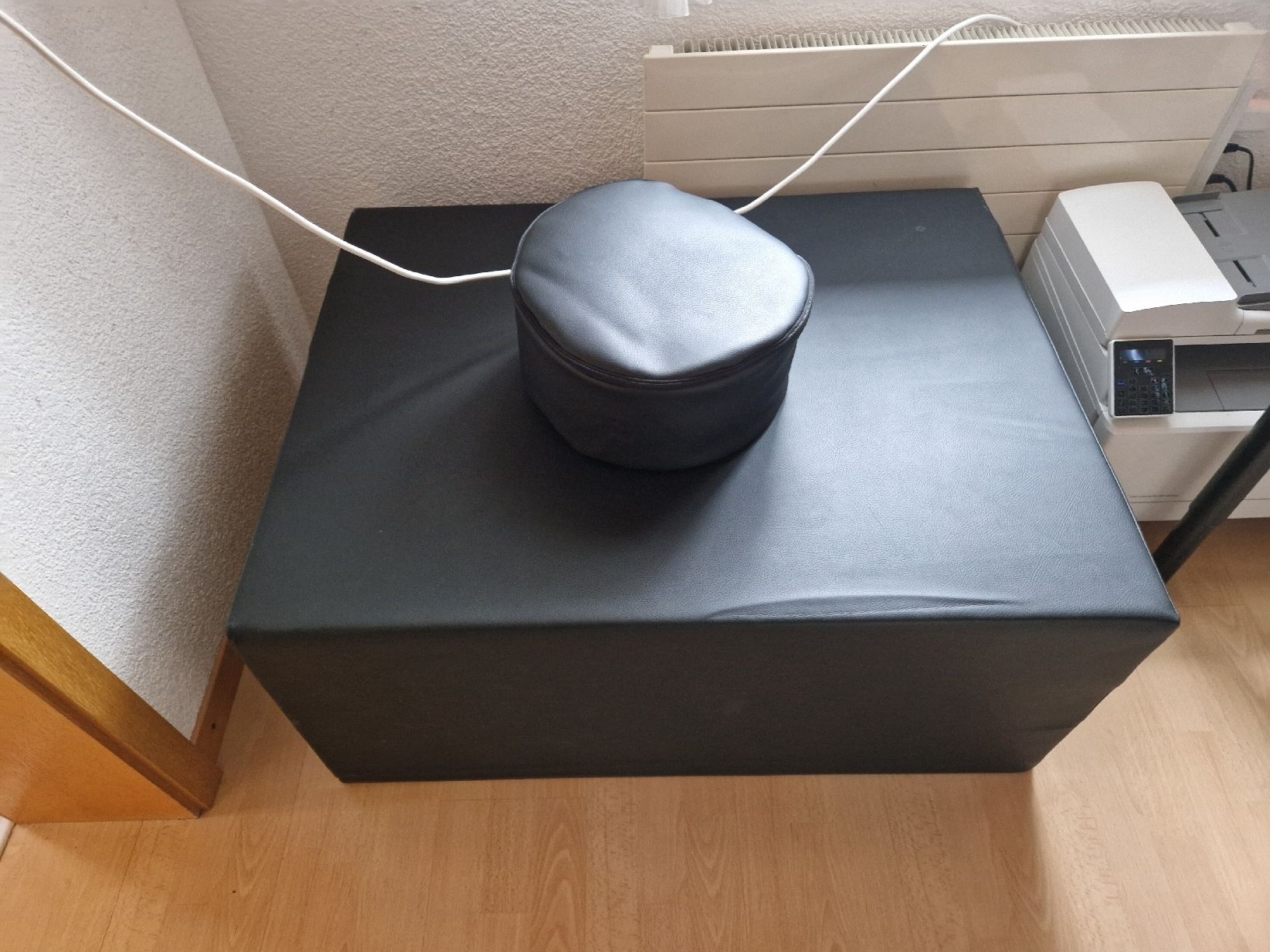 Hocker: Paleo Chair med – Neu (gemäss Beschreibung) aus Wollerau von kellenbergers 1