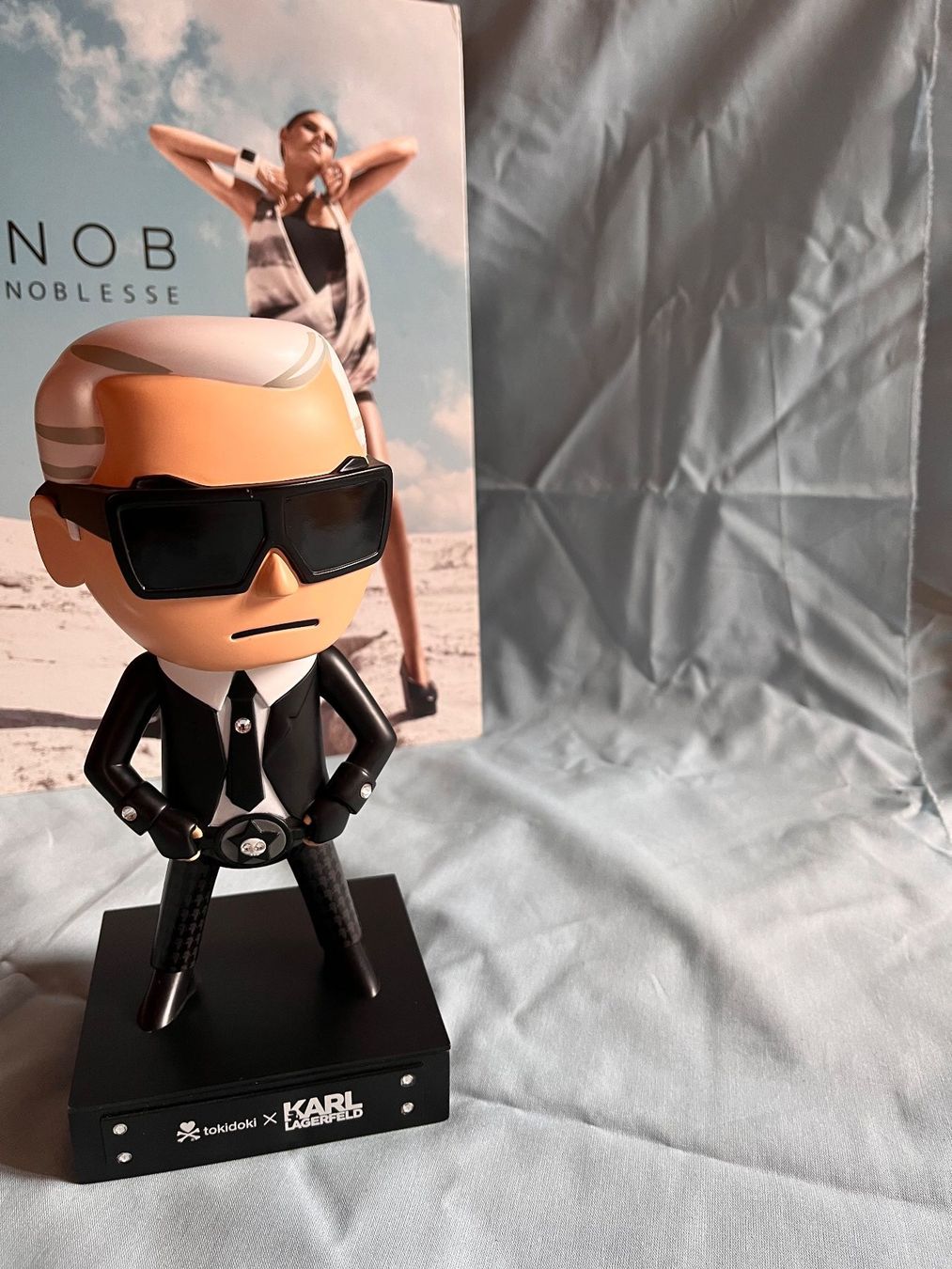 Statuette: KARL LAGERFELD tokidoki X – Nuovo (secondo la descrizione) da Hosenruck venduto da abakadabra