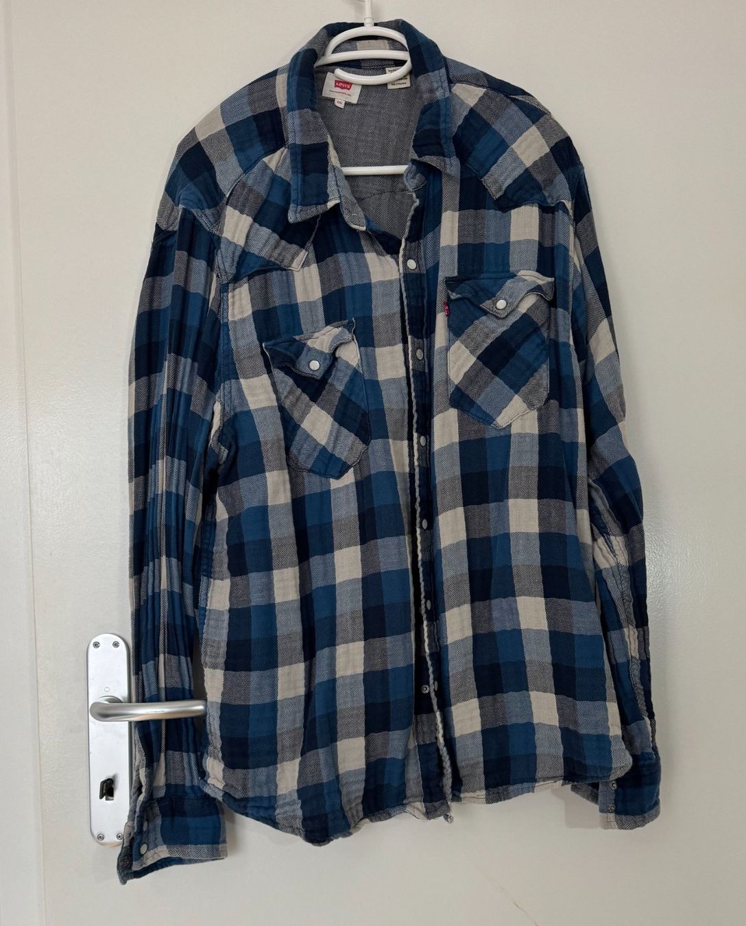 Levi's Camicie: Chemise Levi's bleu – Usato da Yvonand venduto da log_t9ks