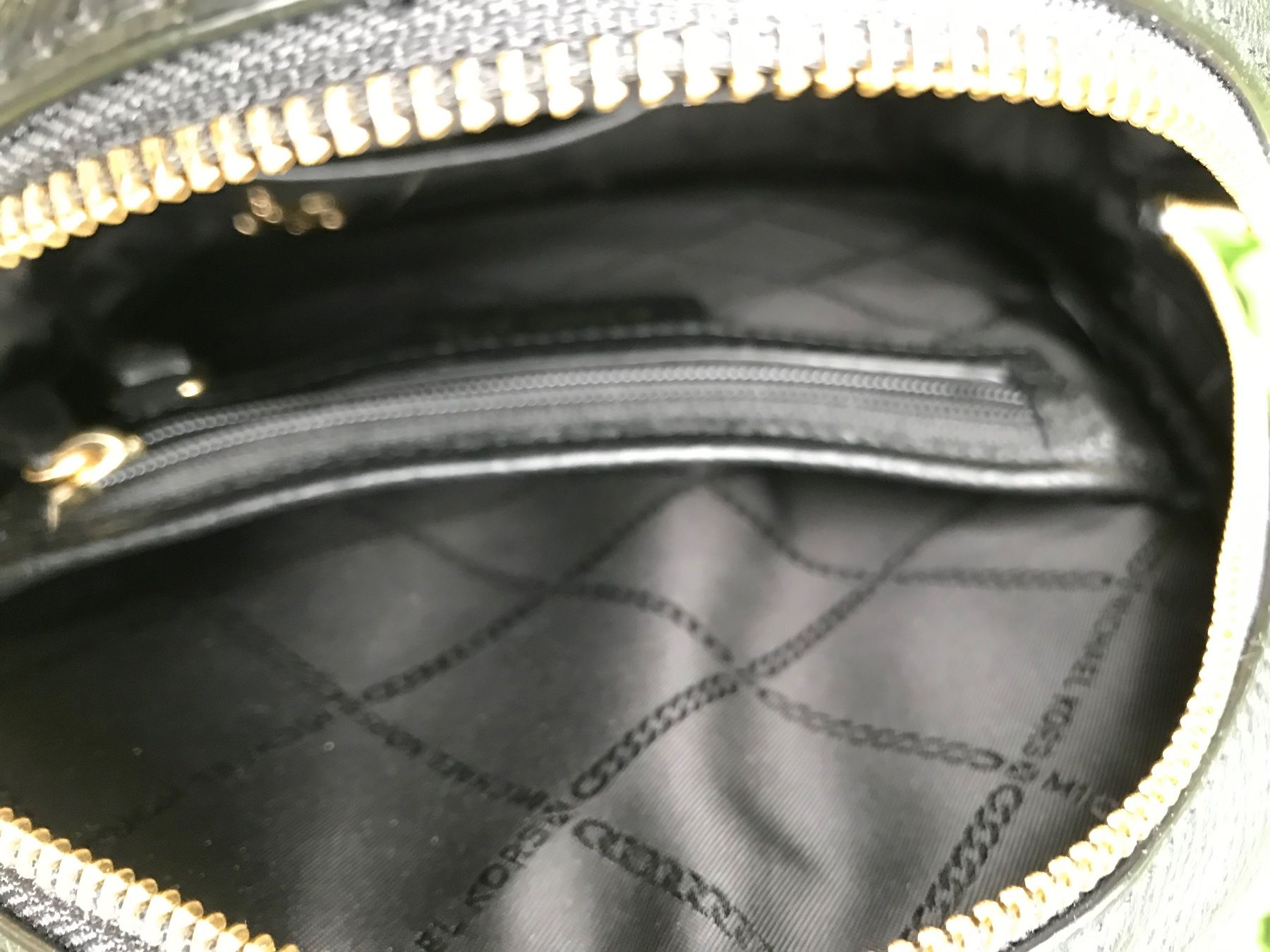 Michael Kors Zaini: Michael Kors Rucksack – Usato da Frenkendorf venduto da Schauenburgy 5