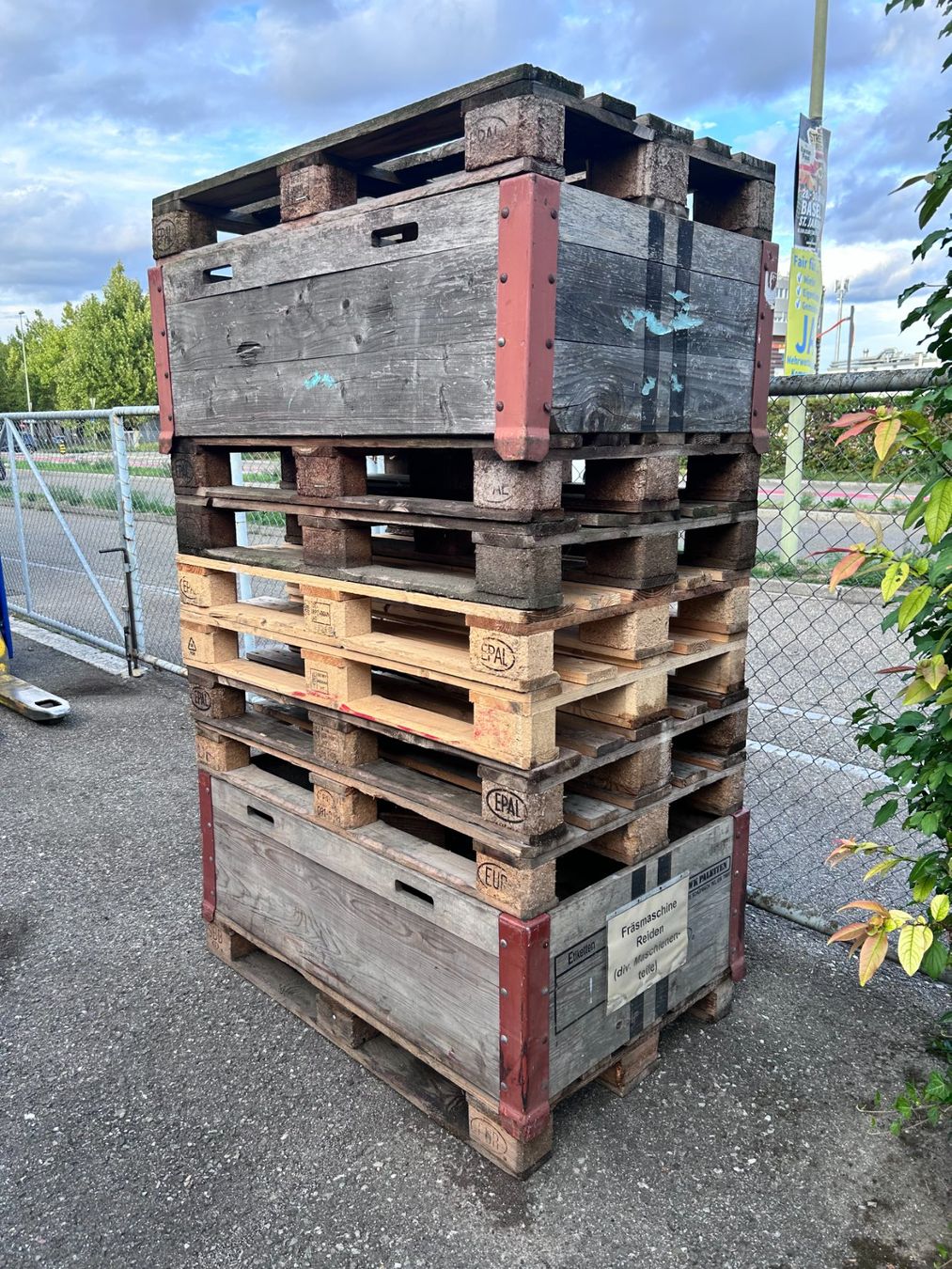 Pallets: Paletten + Rahmen – Usato da Münchenstein venduto da fransch