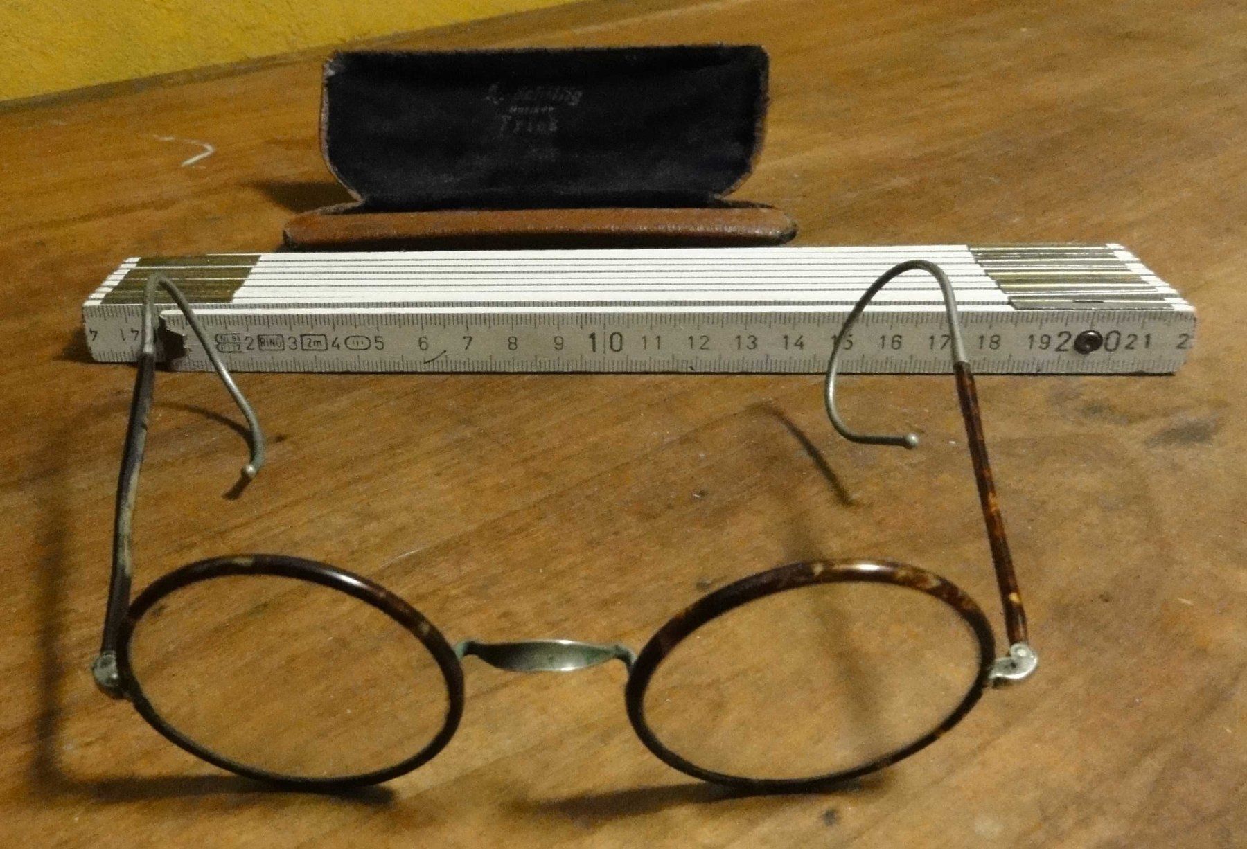 Occhiali & Lenti: Brille mit Etui, antik – Usato da Wohlen AG venduto da Flusslauf 1