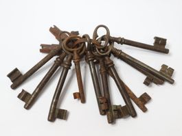 13 Antike Bartschlüssel Schlüssel