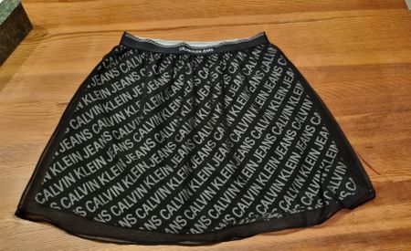 Jupe Calvin Klein, taille M, noire