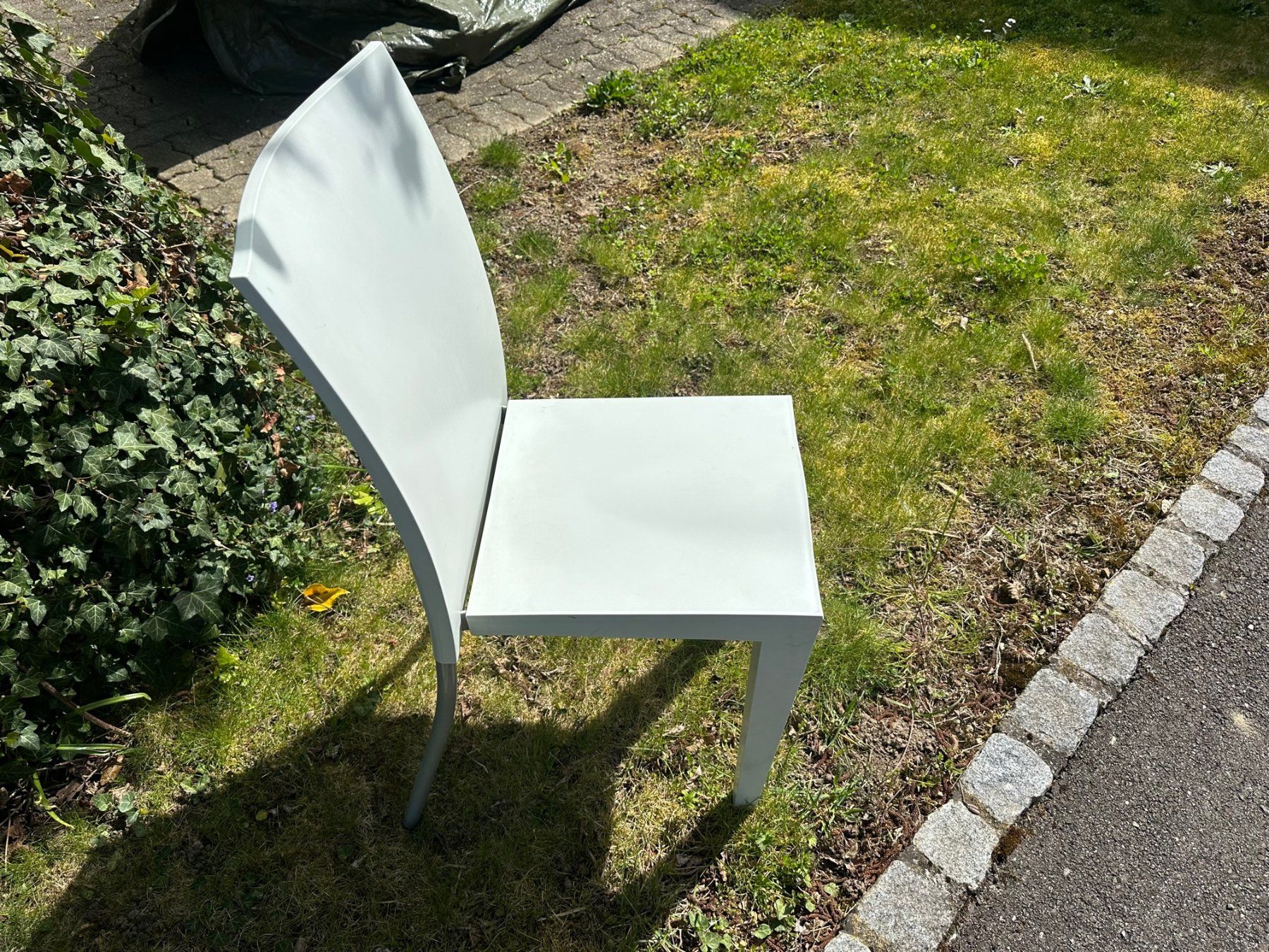 Sedie: 2 Stühle weiss Kunststoff – Usato da Bergdietikon venduto da luusmaitli10 2