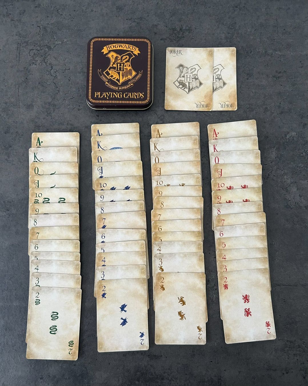 Giochi: Harry Potter Spielkarten in Blechdose – Usato da Gutenswil venduto da eule555 2