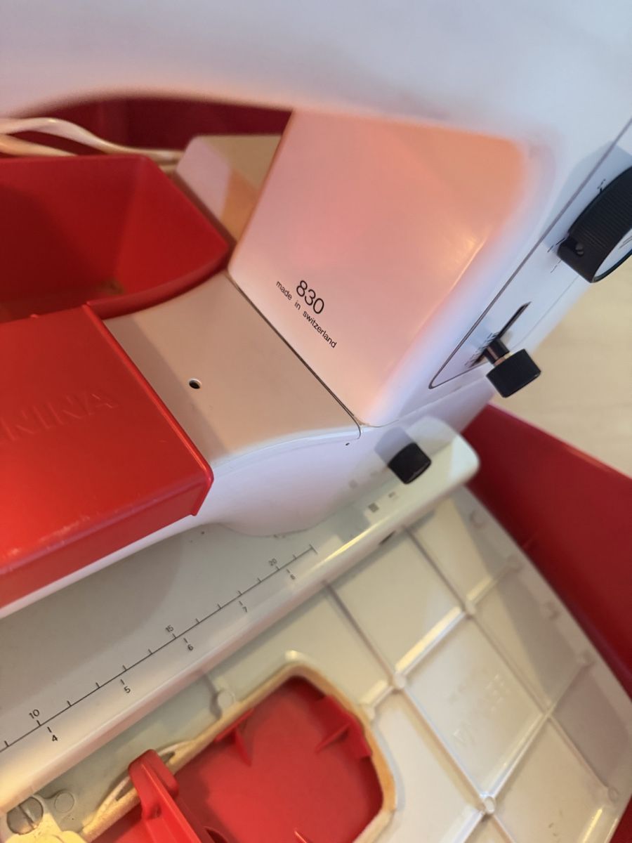 Macchine da cucire: Bernina 830 – Usato da Baden venduto da noli.r 2