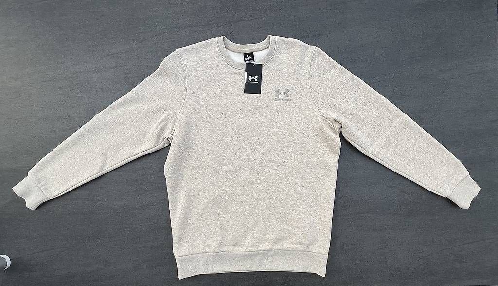 Under Armour Maglioni & Felpe: Under Armour Essential Fleece Crew Gr. S NEU – Nuovo e nell'imballaggio originale da Altendorf venduto da Moto1