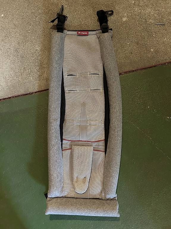 Thule Pezzi di ricambio: Thule Chariot Infant Sling Hängematte – Usato da Schüpfen venduto da mbern09