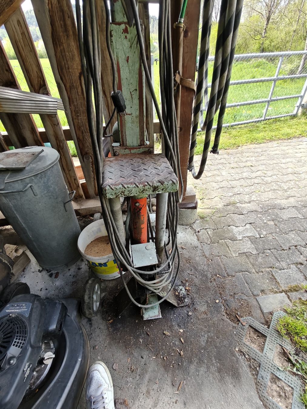 Tutte le macchine: fandeuse a bois  – Usato da Courrendlin venduto da dyd_rc5c