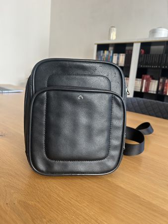 Sac bandoulière Samsonite cuir noir bon état 45