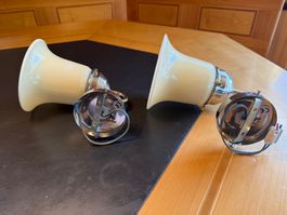 2 antike Wandleuchten (Weiss/Glas/Chrom-Metall) - neuwertig