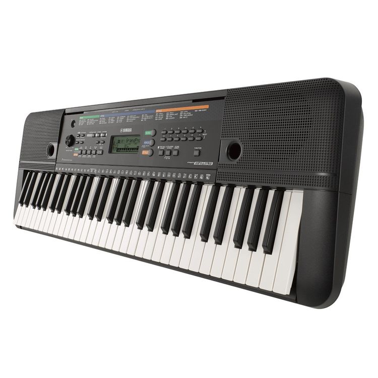 Yamaha PSRE253 Digital Keyboard und Ständer von C.Giant Kaufen auf