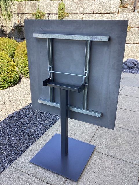 Tavoli: Fiberglas Gartentisch, quadratisch, anthrazit, 80 x 80 cm – Usato da Oberwil-Lieli venduto da Fuerte3 2