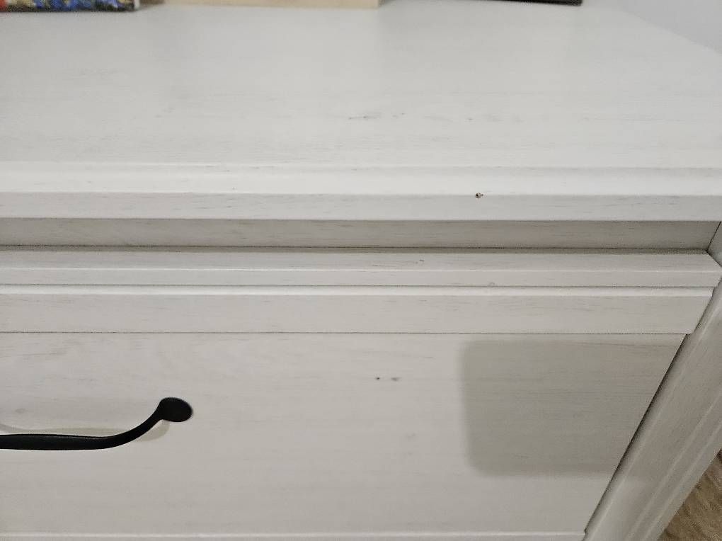 Cassettiere: Commode avec 4 tiroirs – Usato da Bussigny venduto da ana_v9l2 1
