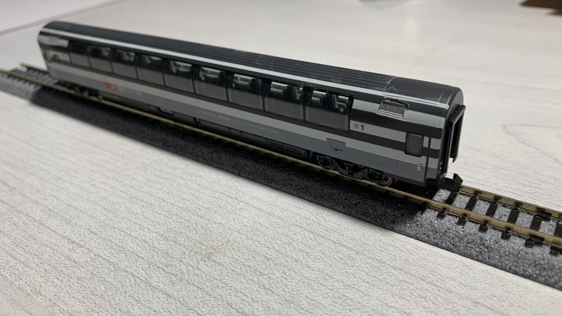 Trix Modellini di ferrovie: Minitrix 13367 SBB Panoramawagen 1. Kl. – Usato da Unterengstringen venduto da Tobaz 2