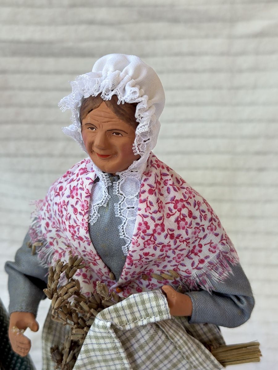 Statuette: Santons / Provence / Waschfrau & Lavendelfrau / ca 27cm hoch – Usato da Wettingen venduto da Mat5430 1