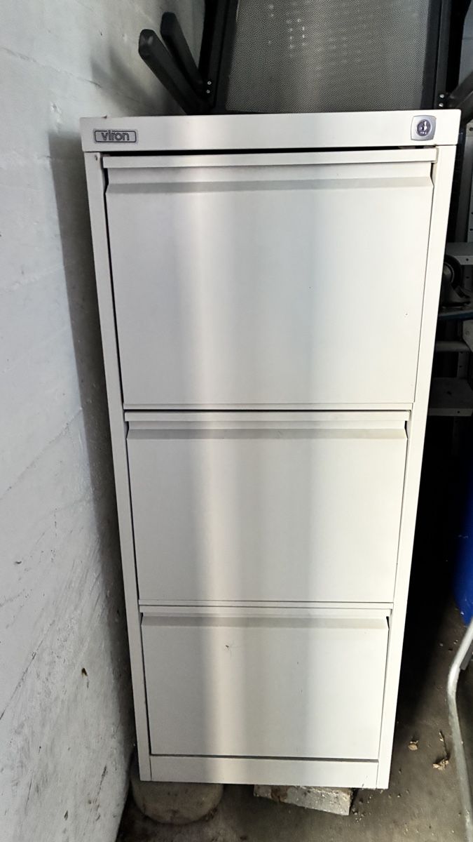 Armadi: Viron Hängeregister H :100cm , – Usato da Grosshöchstetten venduto da ferien06 5
