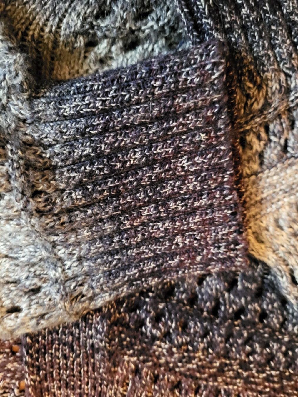 Esprit Giacche: Schöne Strickjacke von Esprit, Grösse L – Usato da Guggisberg venduto da Aegertenlehn 6